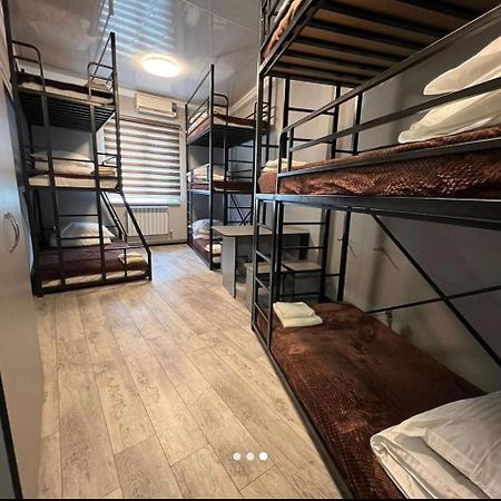 Kuze Hostel อัลมาตี ภายนอก รูปภาพ